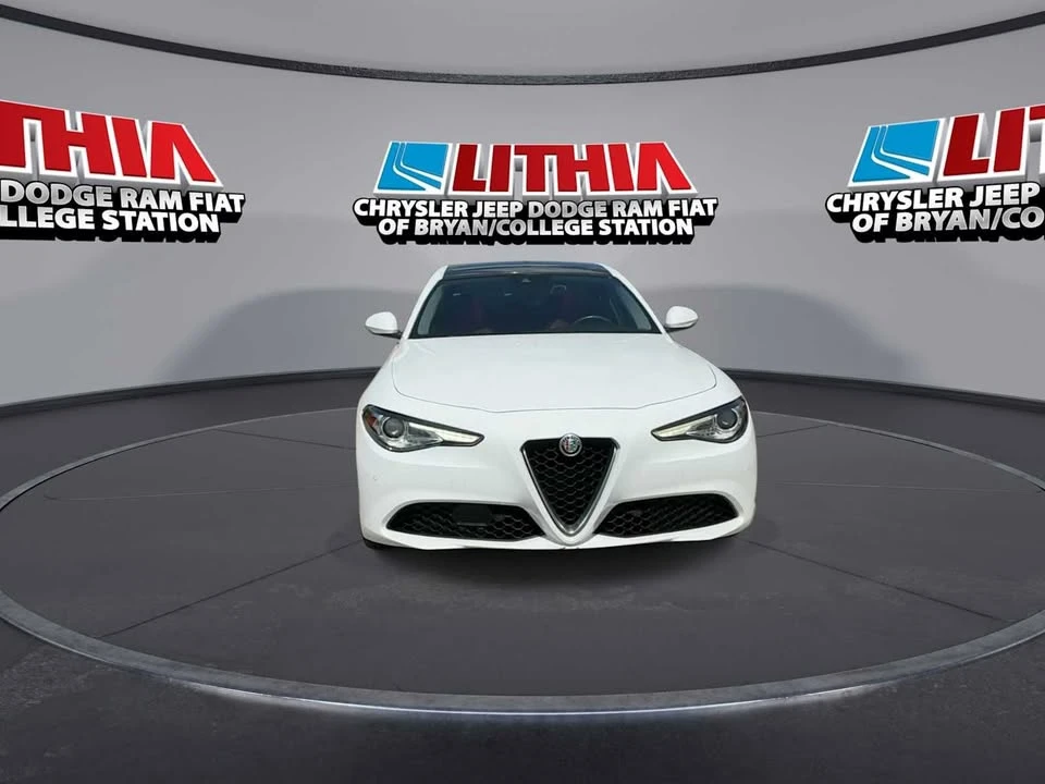 2019 Alfa Romeo Giulia - Image 3 of 20