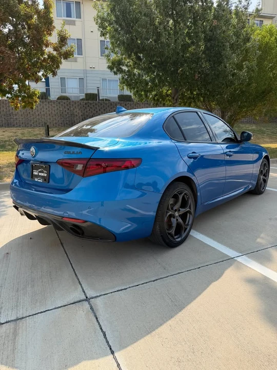 2019 Alfa Romeo Giulia - Image 6 of 15