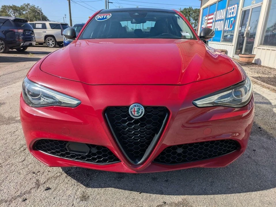 2019 Alfa Romeo Giulia - Image 8 of 20
