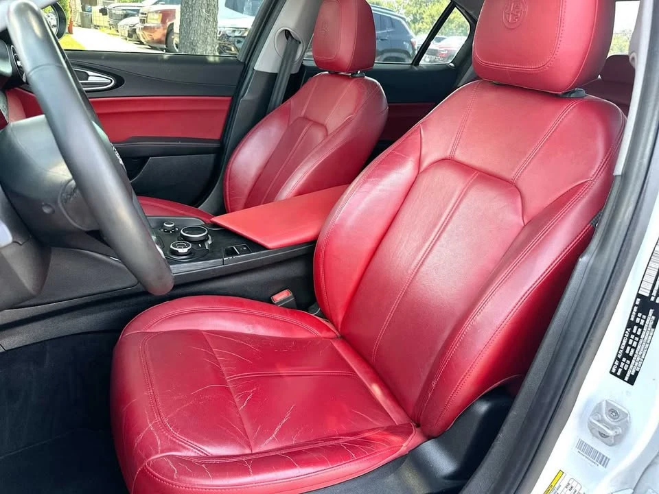2019 Alfa Romeo Giulia - Image 17 of 20