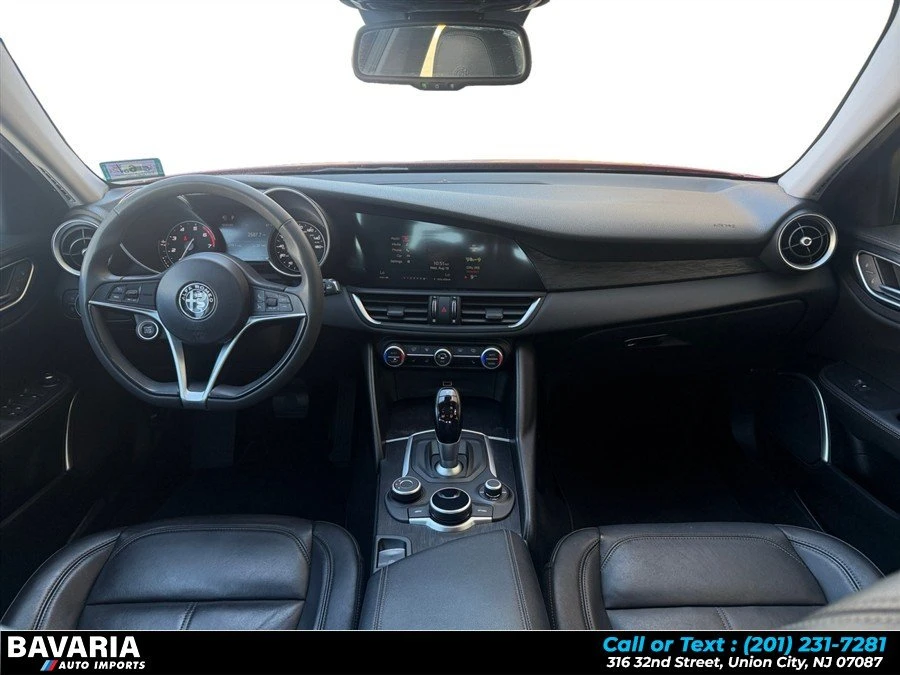 2019 Alfa Romeo Giulia - Image 9 of 20