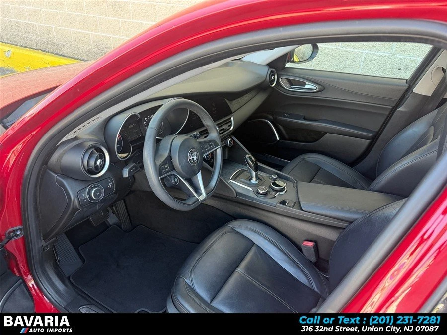 2019 Alfa Romeo Giulia - Image 18 of 20