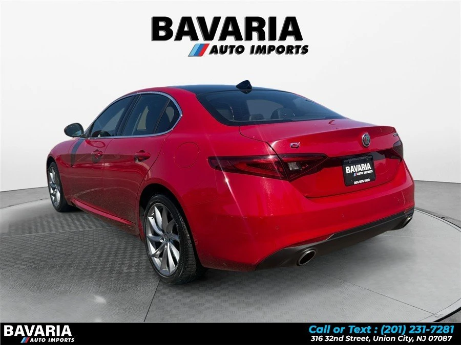 2019 Alfa Romeo Giulia - Image 2 of 20