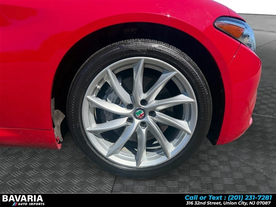 2019 Alfa Romeo Giulia - Image 7 of 20