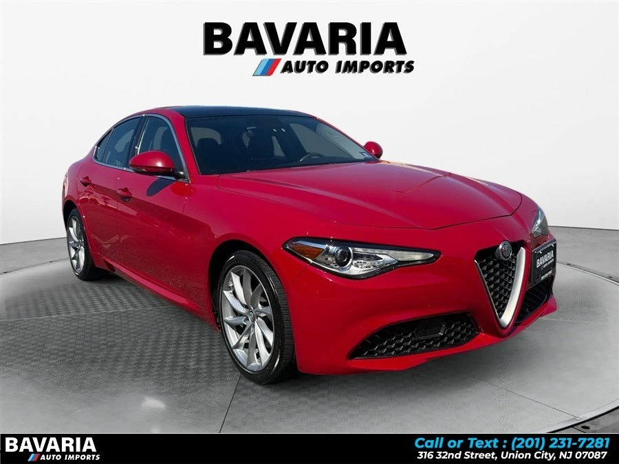 2019 Alfa Romeo Giulia - Image 5 of 20