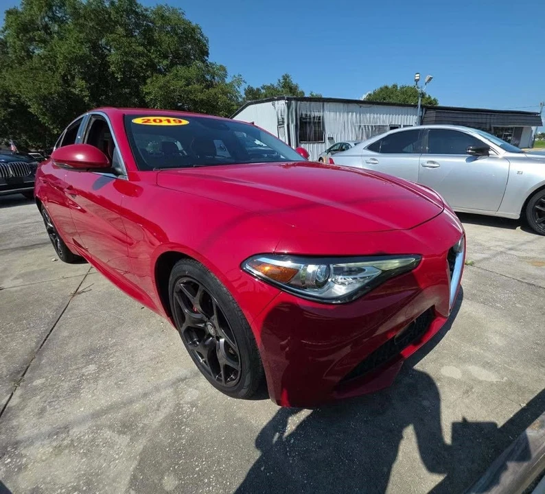 2019 Alfa Romeo Giulia - Image 4 of 17