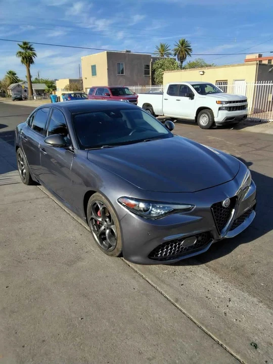 2019 Alfa Romeo Giulia - Image 17 of 20