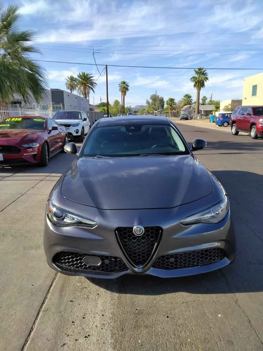 2019 Alfa Romeo Giulia - Image 18 of 20