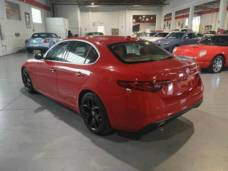 2019 Alfa Romeo Giulia - Image 3 of 20