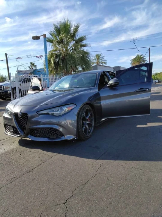 2019 Alfa Romeo Giulia - Image 2 of 20