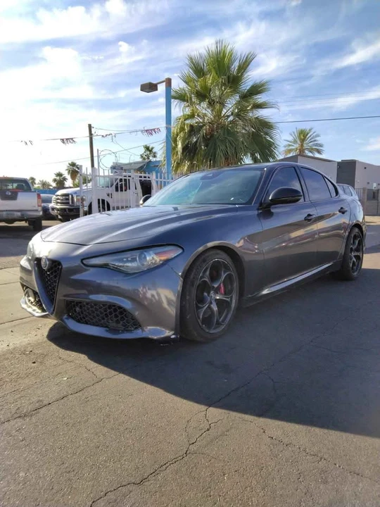 2019 Alfa Romeo Giulia - Image 15 of 20