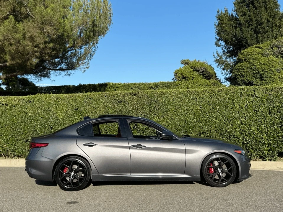 2019 Alfa Romeo Giulia - Image 7 of 20