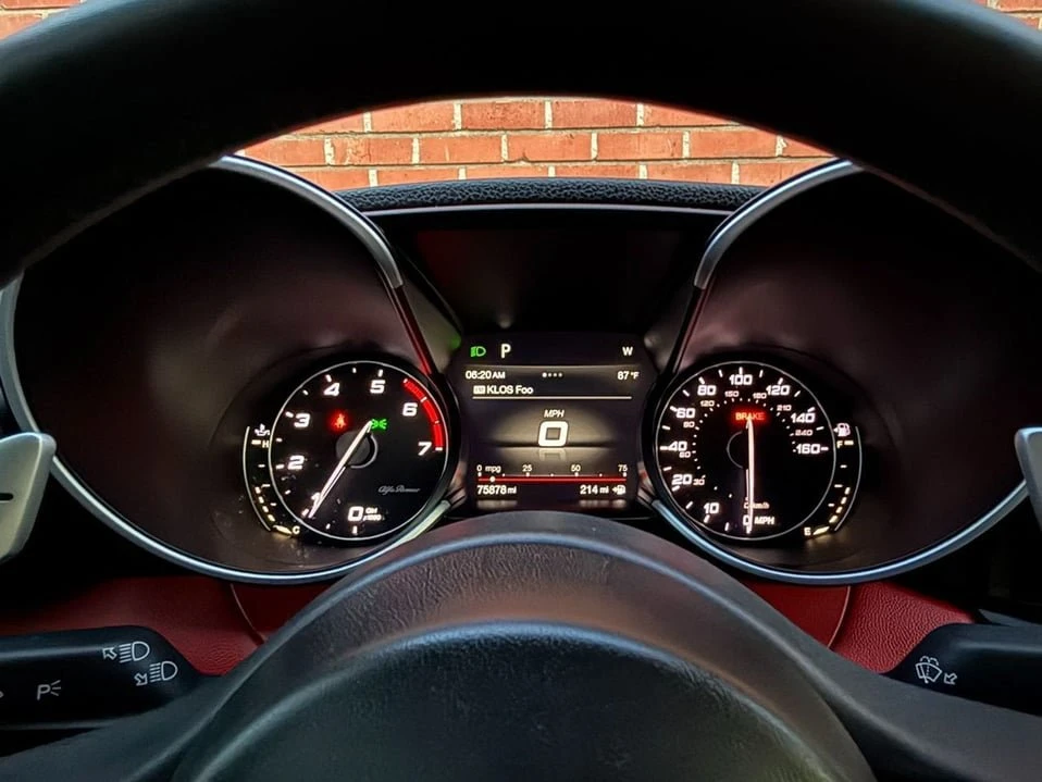 2019 Alfa Romeo Giulia - Image 15 of 20
