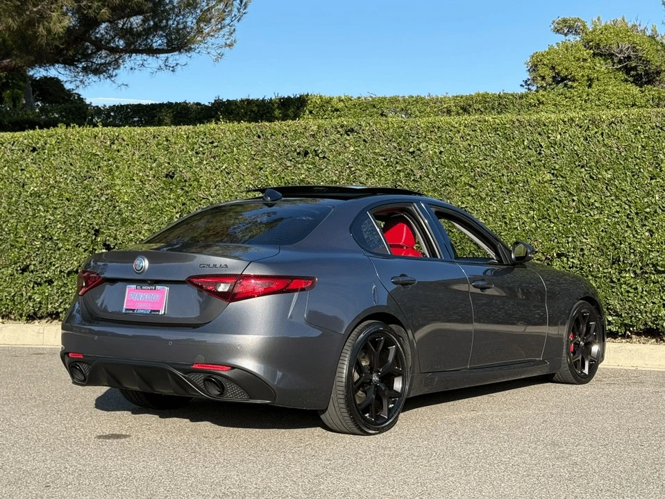 2019 Alfa Romeo Giulia - Image 4 of 20
