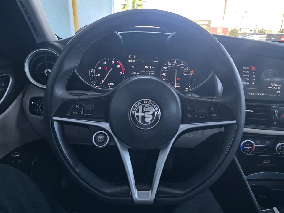 2019 Alfa Romeo Giulia - Image 12 of 18