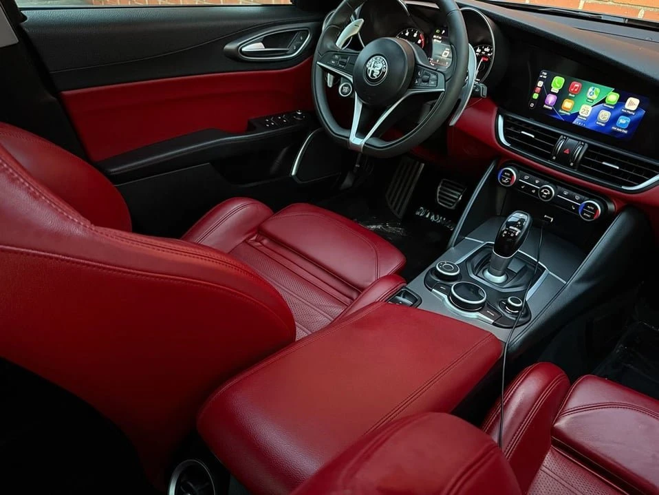 2019 Alfa Romeo Giulia - Image 12 of 20