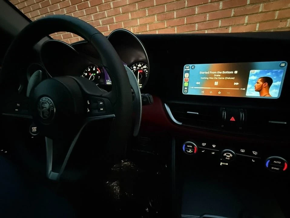 2019 Alfa Romeo Giulia - Image 17 of 20