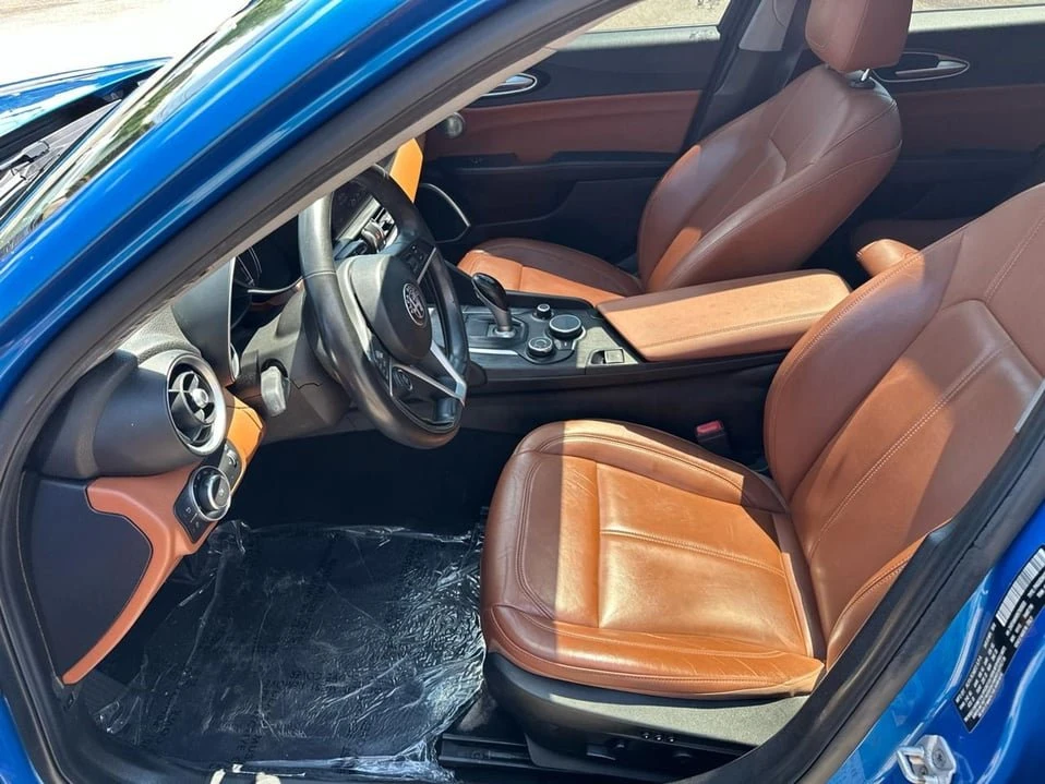 2019 Alfa Romeo Giulia - Image 9 of 20