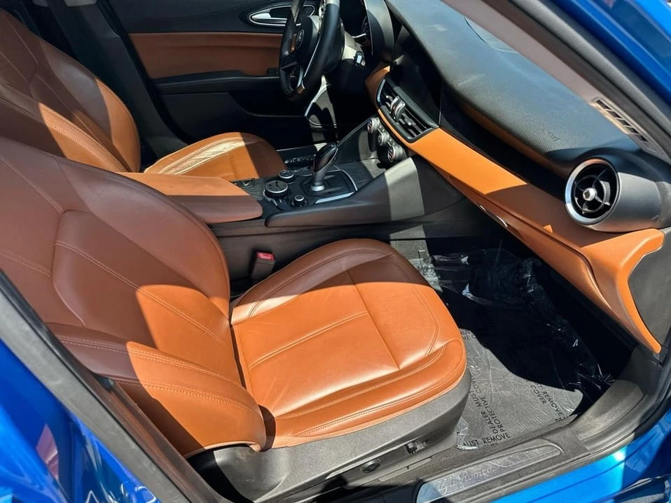 2019 Alfa Romeo Giulia - Image 16 of 20