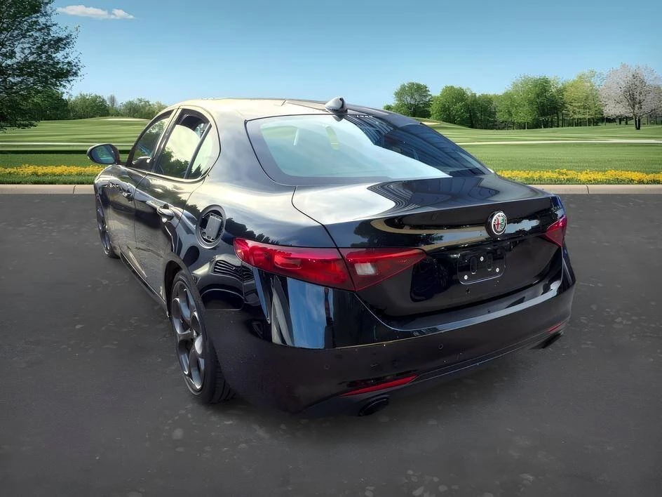2019 Alfa Romeo Giulia - Image 4 of 9