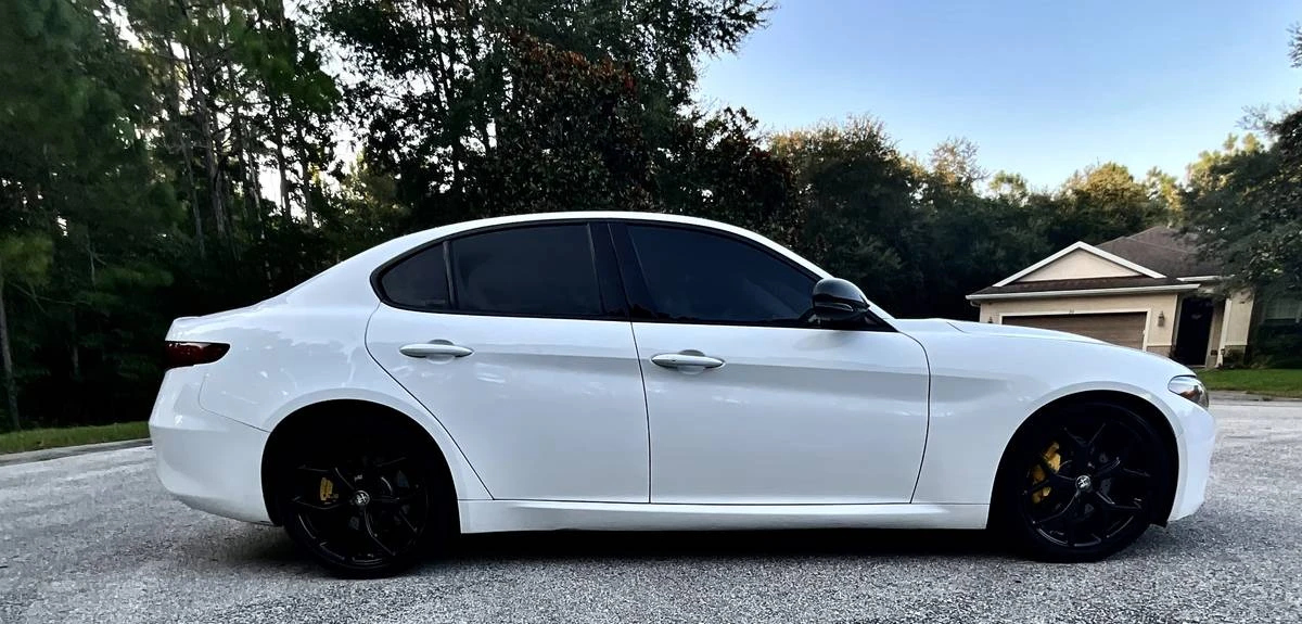 2016 Alfa Romeo Giulia - Image 9 of 24