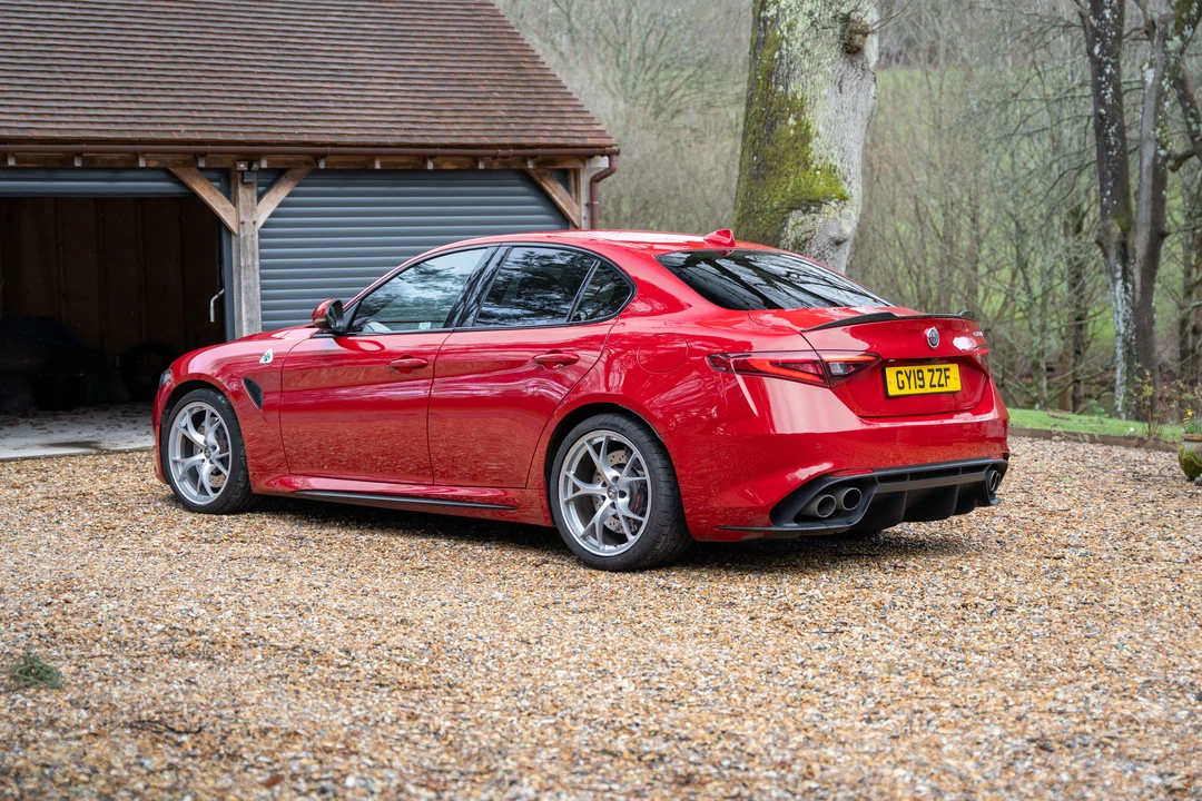 2017 Alfa Romeo Giulia Quadrifoglio - Image 13 of 31