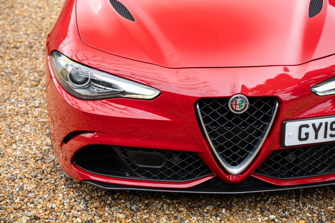 2017 Alfa Romeo Giulia Quadrifoglio - Image 27 of 31