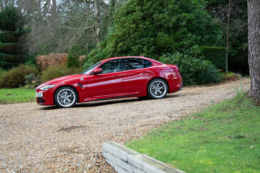 2017 Alfa Romeo Giulia Quadrifoglio - Image 19 of 31