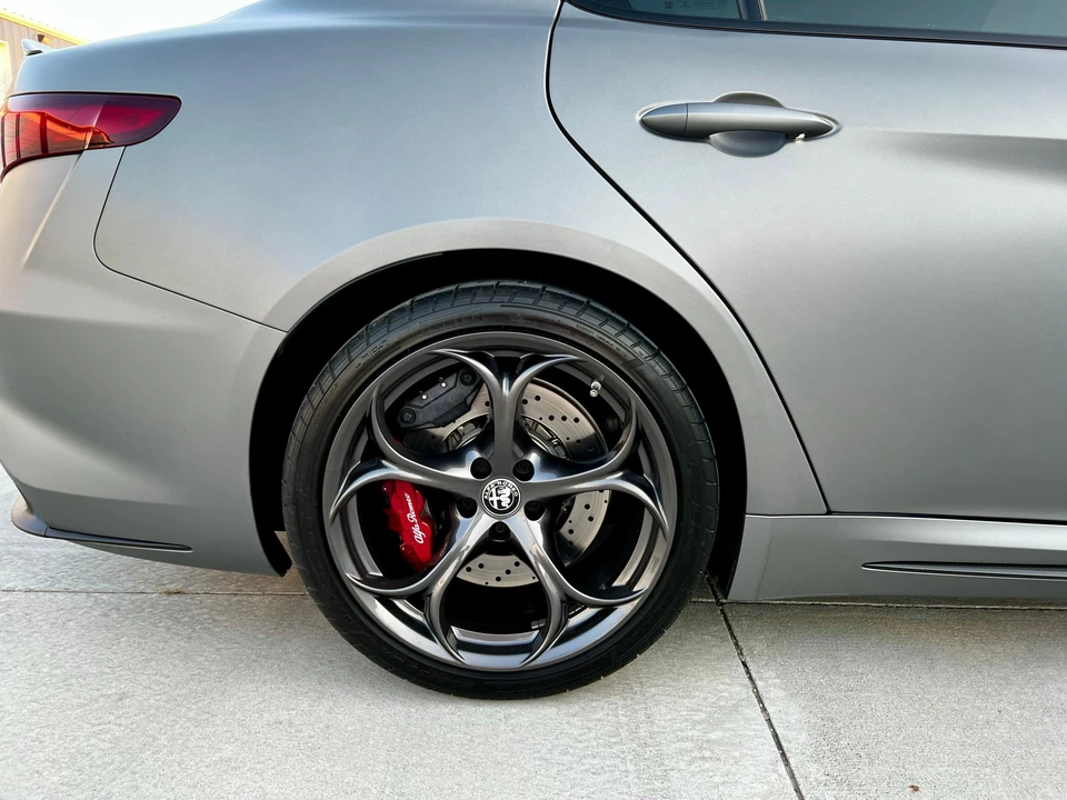2019 Alfa Romeo Giulia Quadrifoglio - Image 25 of 28