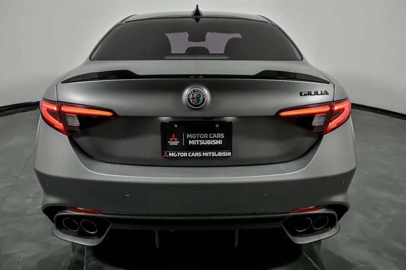 2019 Alfa Romeo - Image 9 of 30