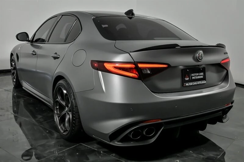 2019 Alfa Romeo - Image 8 of 30