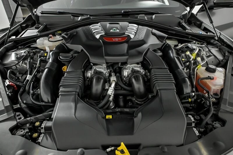 2019 Alfa Romeo - Image 14 of 30