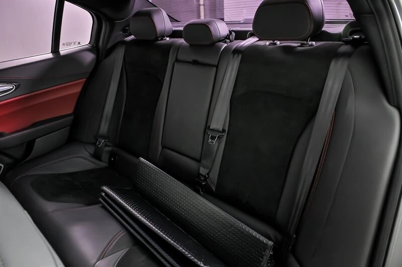 2019 Alfa Romeo - Image 20 of 30