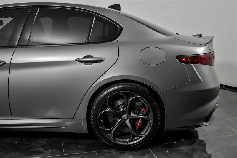 2019 Alfa Romeo - Image 7 of 30