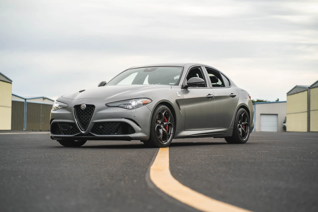 2019 Alfa Romeo Giulia Quadrifoglio - Image 2 of 31