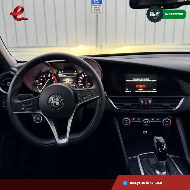 2019 Alfa Romeo Giulia - Image 11 of 15