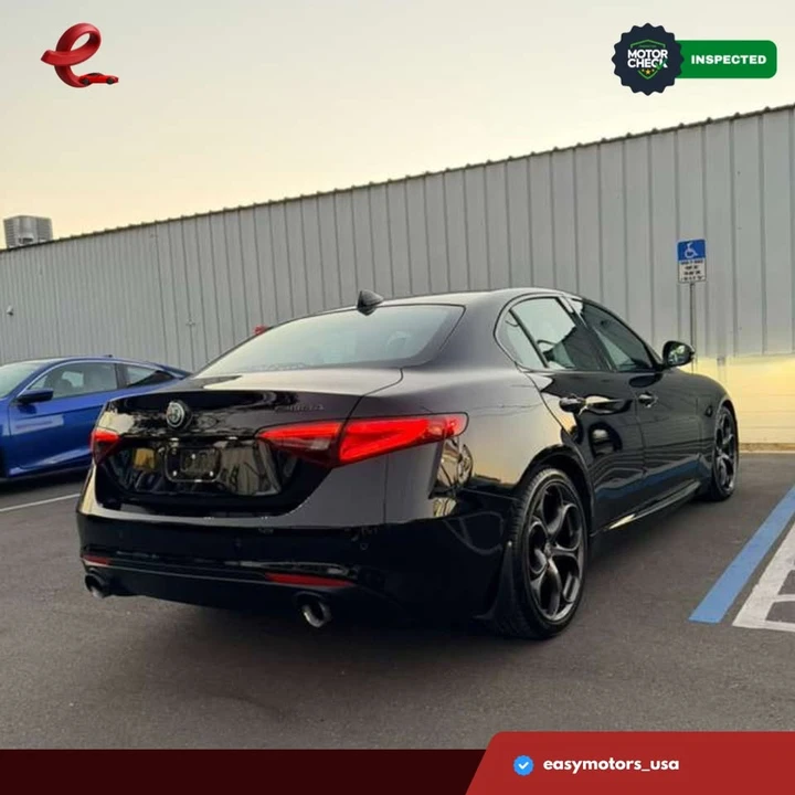 2019 Alfa Romeo Giulia - Image 4 of 15