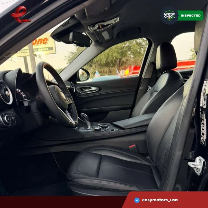 2019 Alfa Romeo Giulia - Image 8 of 15