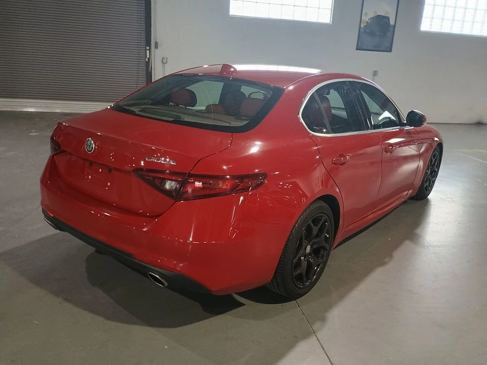 2019 Alfa Romeo Giulia - Image 6 of 12