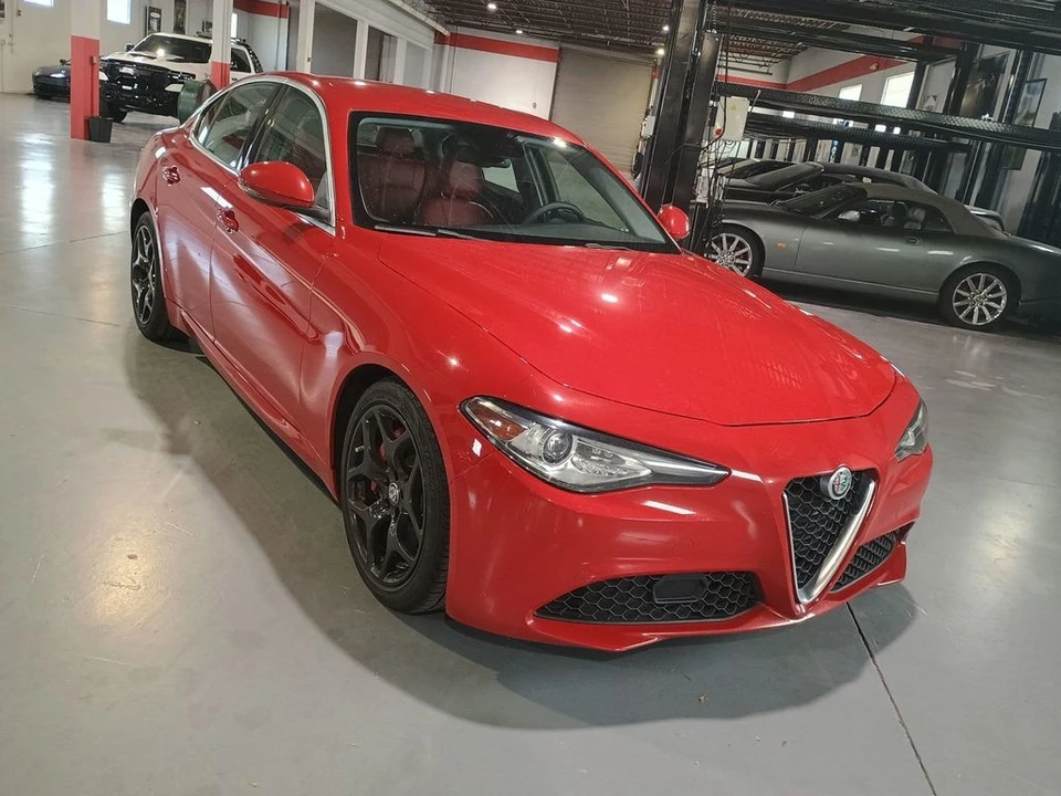 2019 Alfa Romeo Giulia - Image 8 of 12