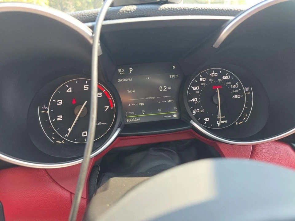 2019 Alfa Romeo Giulia - Image 9 of 12