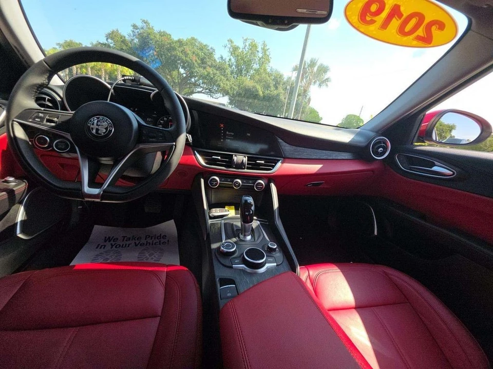 2019 Alfa Romeo Giulia - Image 8 of 12