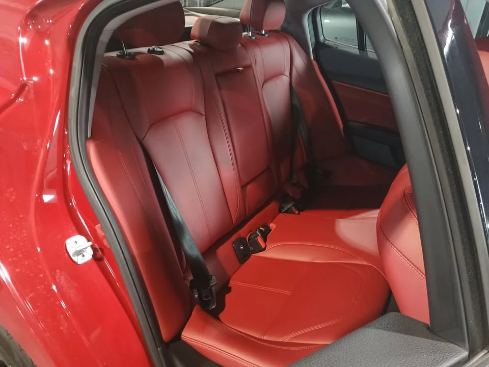 2019 Alfa Romeo Giulia - Image 15 of 20