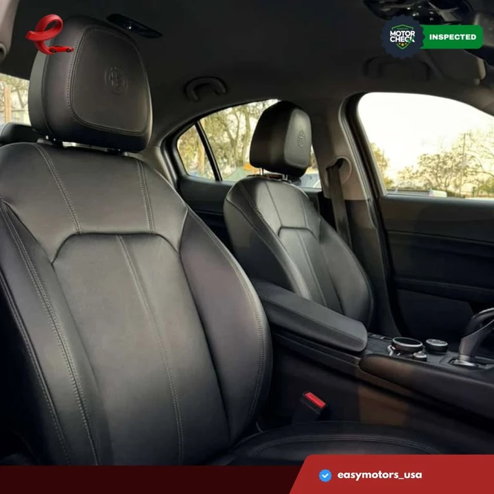 2019 Alfa Romeo Giulia - Image 14 of 15