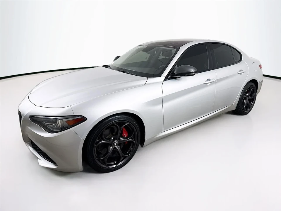 2019 Alfa Romeo Giulia - Image 3 of 21