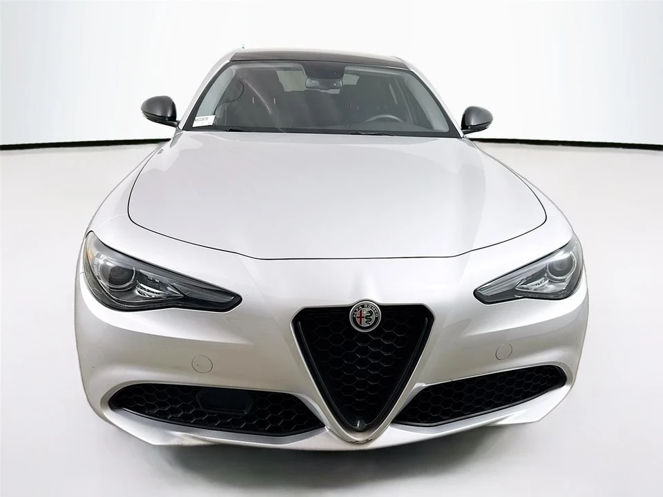 2019 Alfa Romeo Giulia - Image 2 of 21