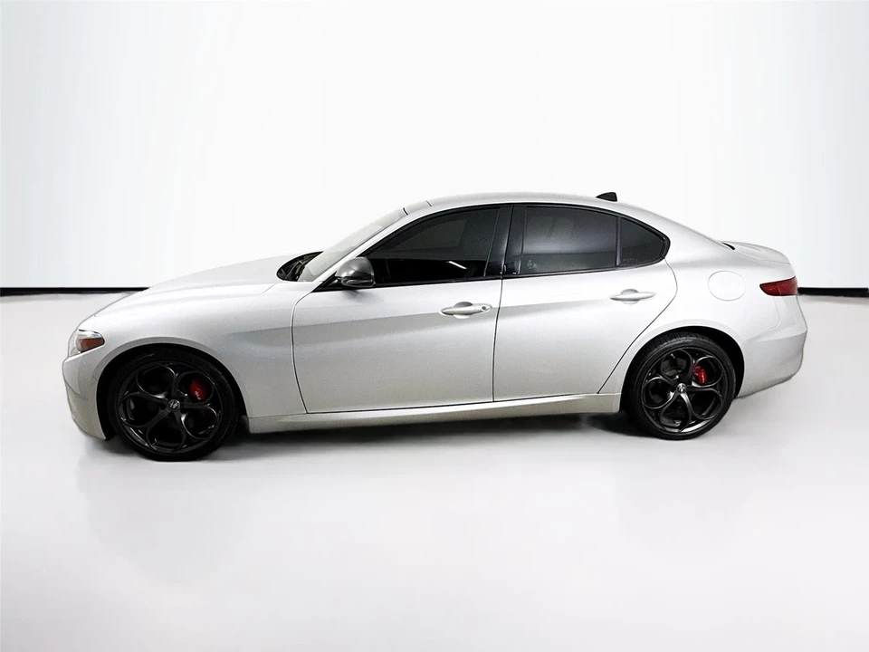 2019 Alfa Romeo Giulia - Image 4 of 21