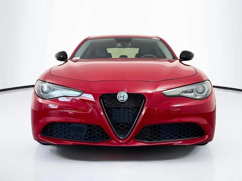 2019 Alfa Romeo Giulia - Image 9 of 31