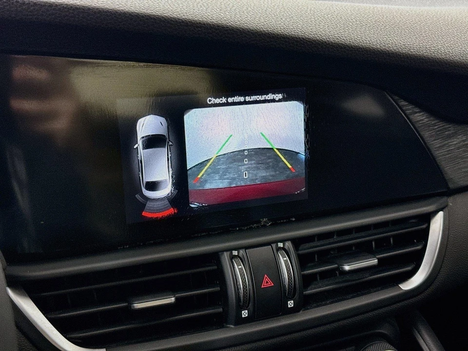 2019 Alfa Romeo Giulia - Image 20 of 31