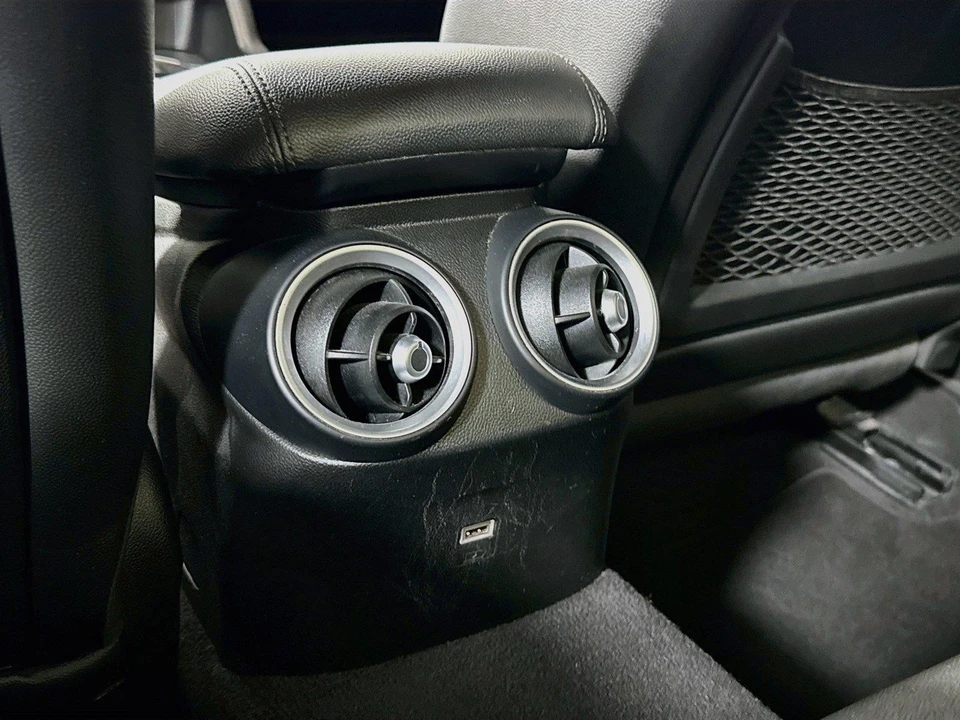 2019 Alfa Romeo Giulia - Image 26 of 31